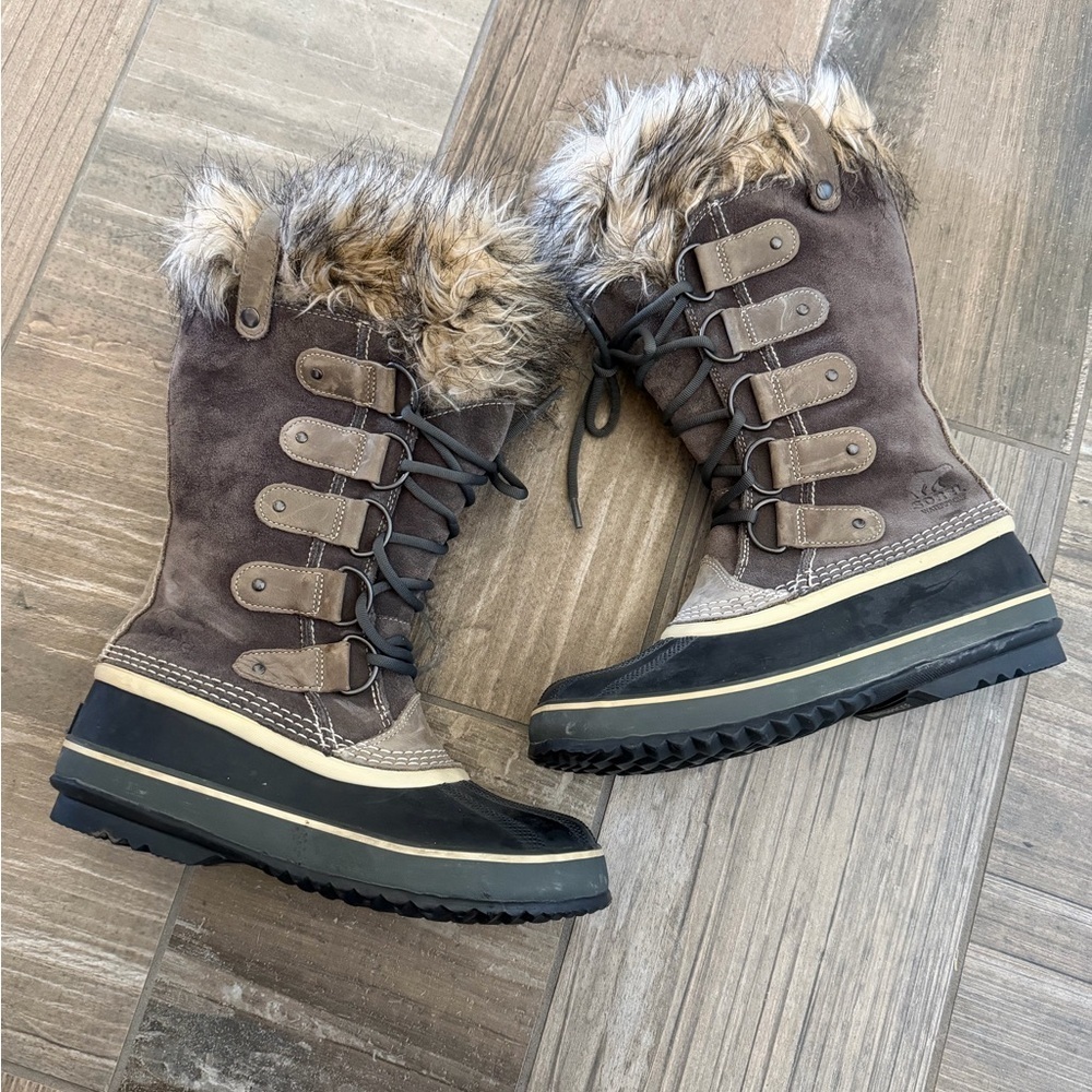 Sorel Joan of Arctic Women's Waterproof Boot size 8